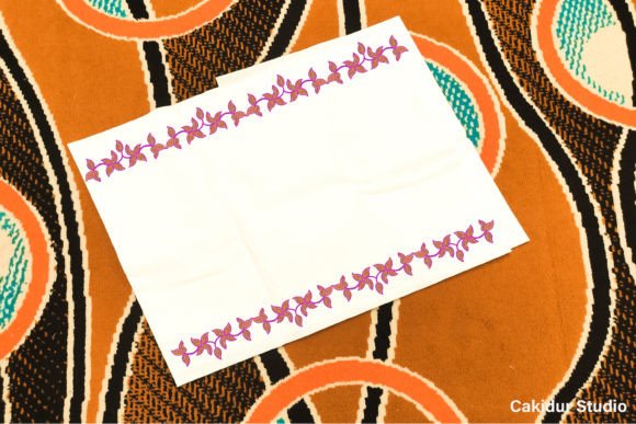 Pinky Flowers Border: A Designer’s Review